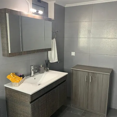 Eucalyptοs House Apartment